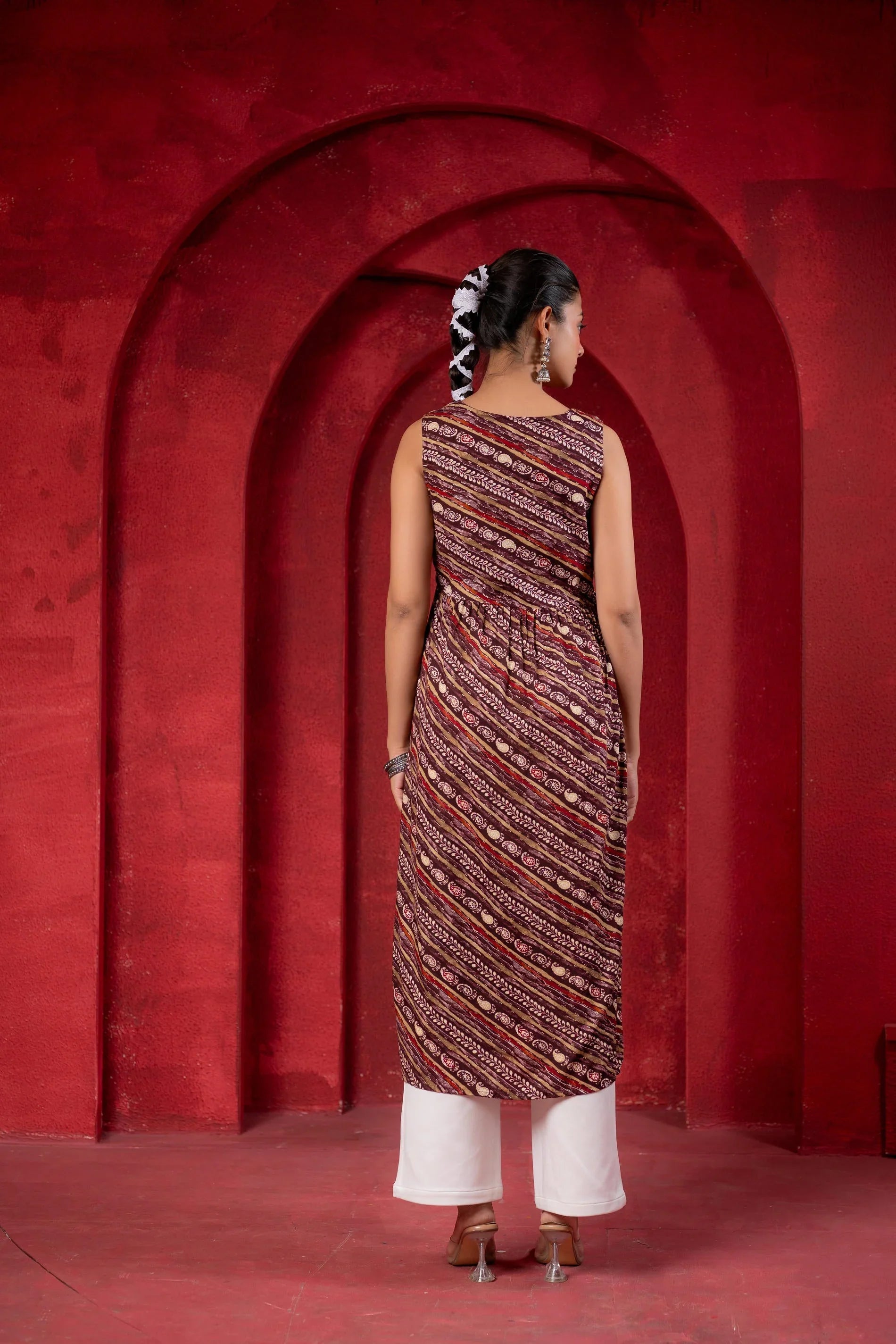 Pink Ethnic Motif Printed Sleeveless Kurta for Women | Elegant Summer Ethnic Wear