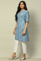 Blue & White Floral Printed Straight Kurta – Fresh Elegance Edition